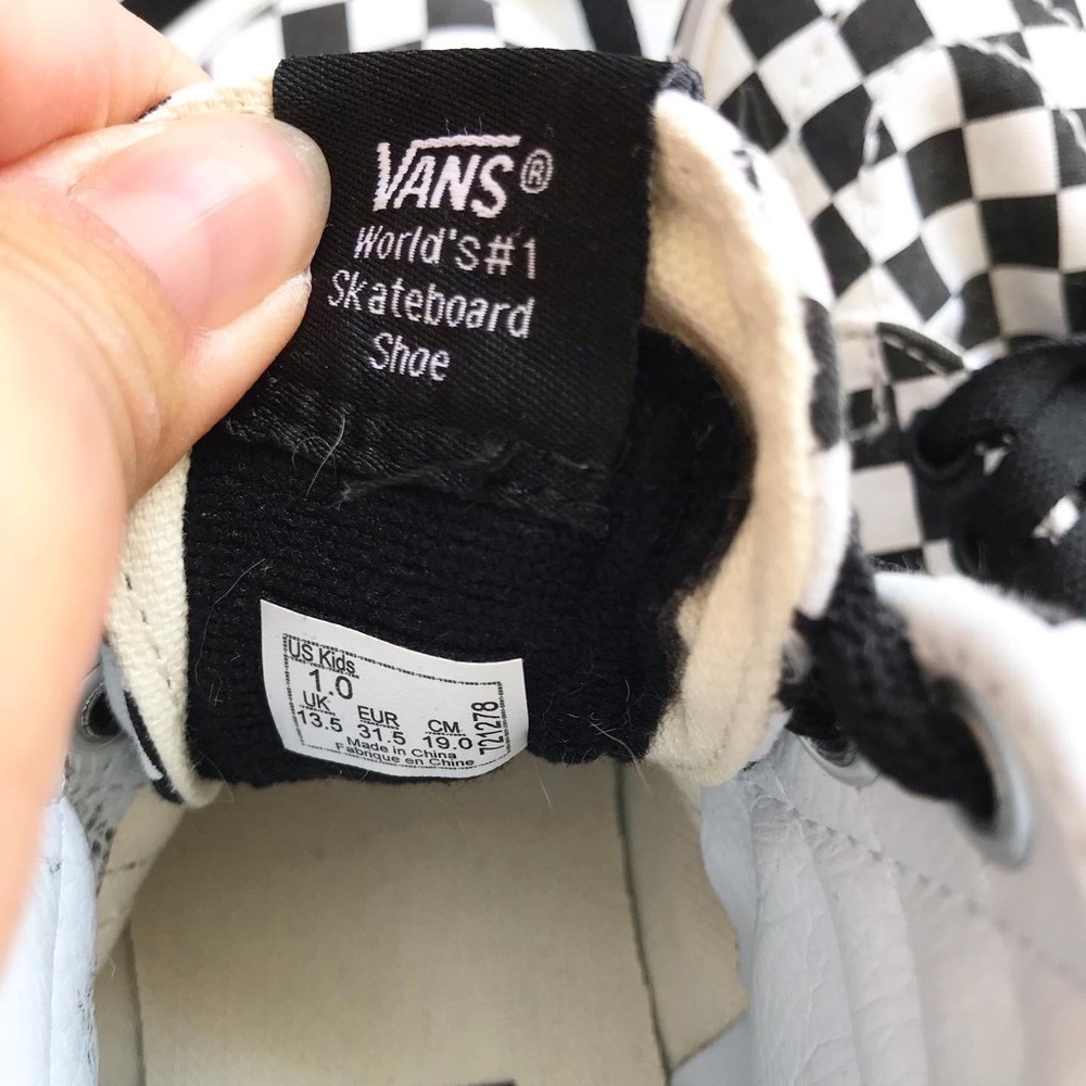 Vans SK8-Hi overprint checkboard sneakers EUC size 1 youth - Picture 7 of 9